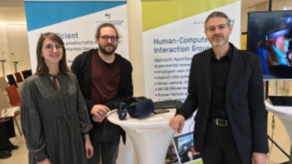 Figure: Prof. Andreas Riener and members of his team attended the GI Symposium “Human-Computer Interaction: AI for Human Beings” in Berlin